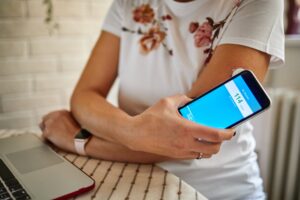 Controle sua glicose com praticidade! Estamos aqui para falar de um assunto extremamente relevante: aplicativos para monitorar a glicose. 🩸📱