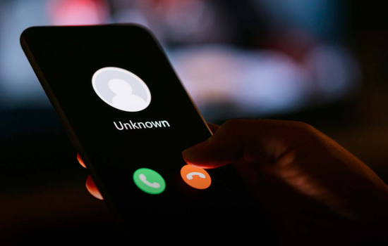 Escute ligações de celular com discrição!